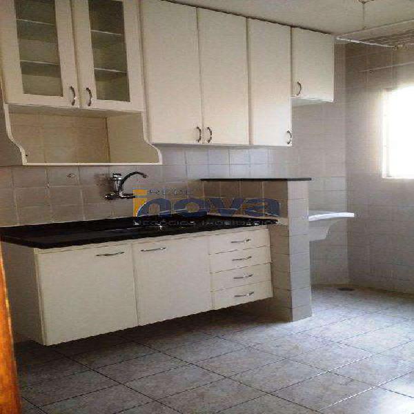 Apartamento, Floresta, 2 Quartos, 1 Vaga, 1 Suíte