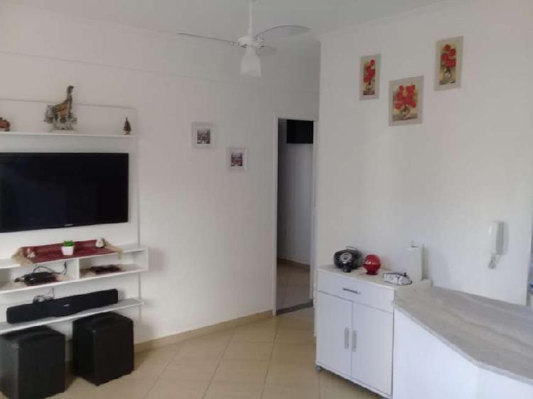 Apartamento com 1 Quarto à Venda, 46 m² por R$ 170.000