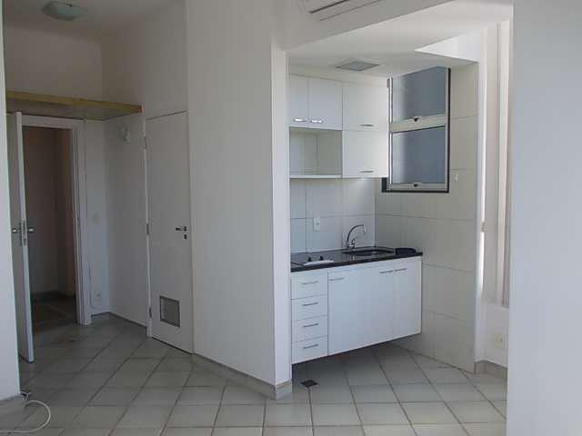 Apartamento com 1 Quarto para Alugar, 28 m² por R$