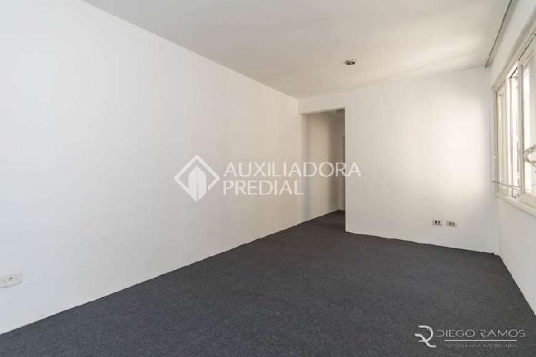 Apartamento com 1 Quarto para Alugar, 30 m² por R$ 450/Mês