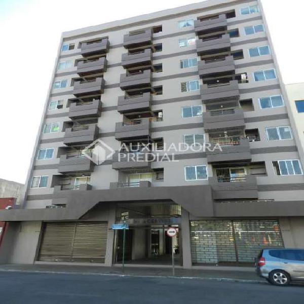 Apartamento com 1 Quarto para Alugar, 52 m² por R$ 450/Mês