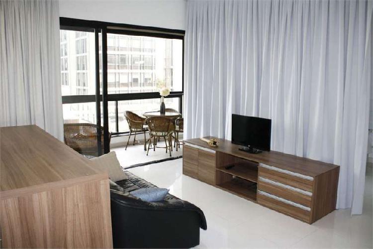 Apartamento com 1 Quarto para Alugar, 66 m² por R$