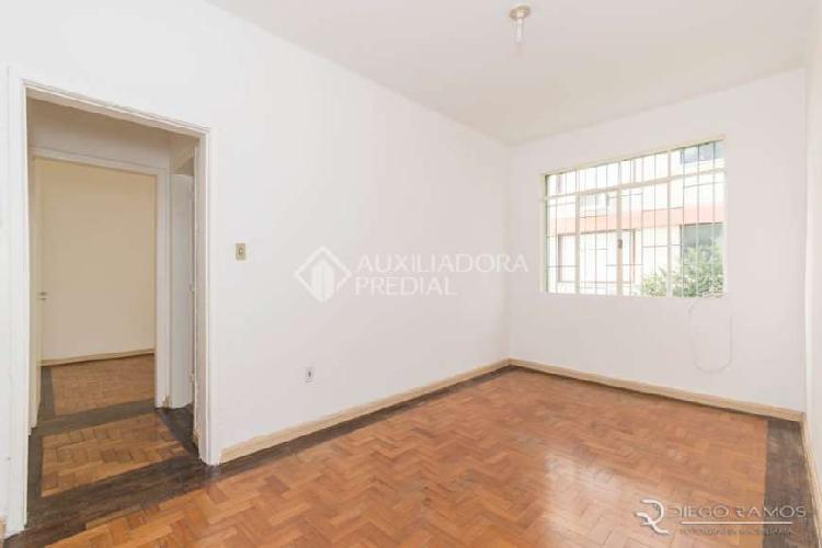 Apartamento com 1 Quarto para Alugar, 89 m² por R$ 790/Mês