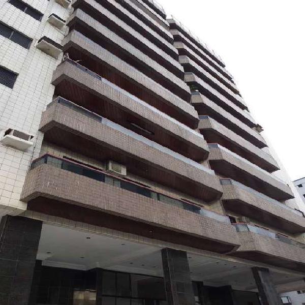 Apartamento com 2 Quartos à Venda, 105 m² por R$ 370.000