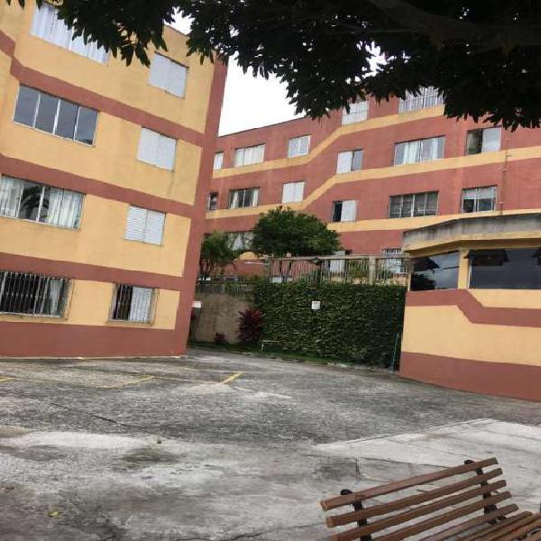 Apartamento com 2 Quartos à Venda, 48 m² por R$ 195.000