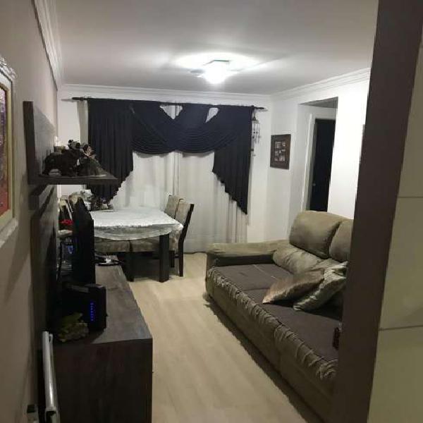 Apartamento com 2 Quartos à Venda, 48 m² por R$ 215.000