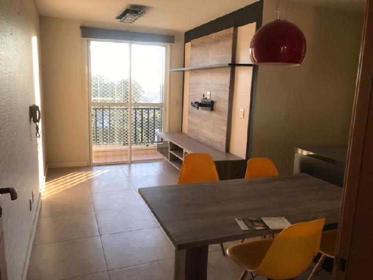 Apartamento com 2 Quartos à Venda, 49 m² por R$ 270.000