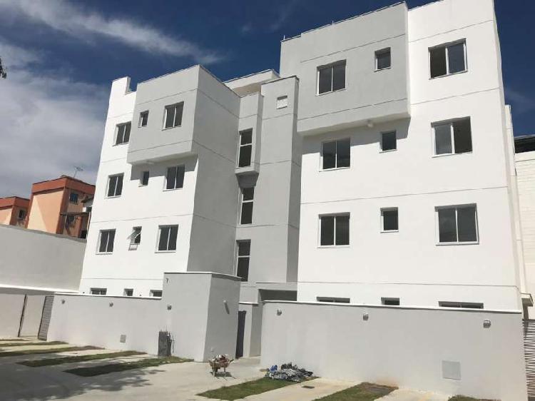 Apartamento com 2 Quartos à Venda, 50 m² por R$ 205.000