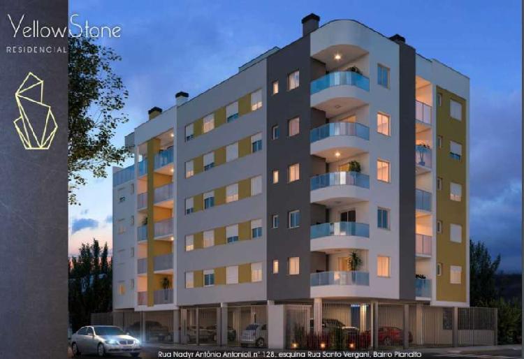 Apartamento com 2 Quartos à Venda, 51 m² por R$ 167.000