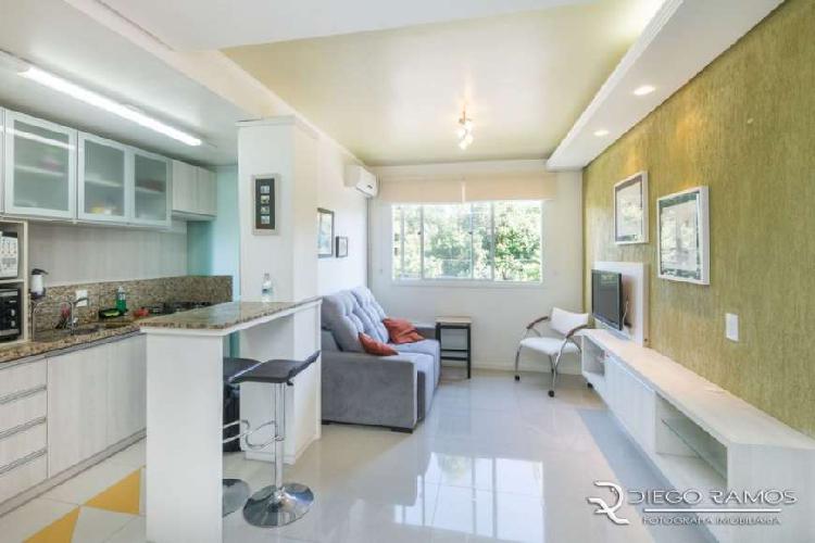 Apartamento com 2 Quartos à Venda, 52 m² por R$ 259.000