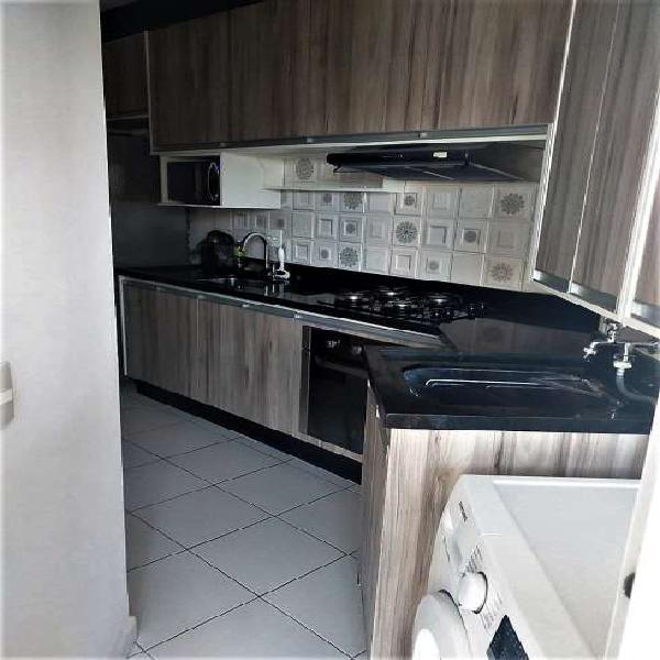 Apartamento com 2 Quartos à Venda, 55 m² por R$ 325.000