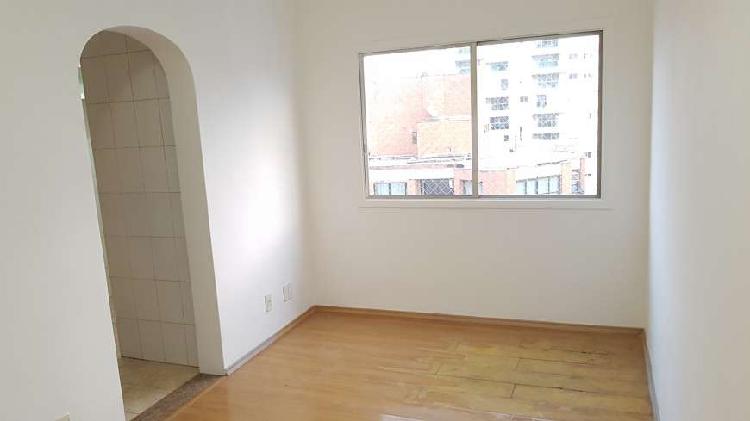 Apartamento com 2 Quartos à Venda, 55 m² por R$ 430.000