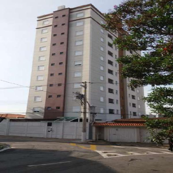 Apartamento com 2 Quartos à Venda, 57 m² por R$ 320.000