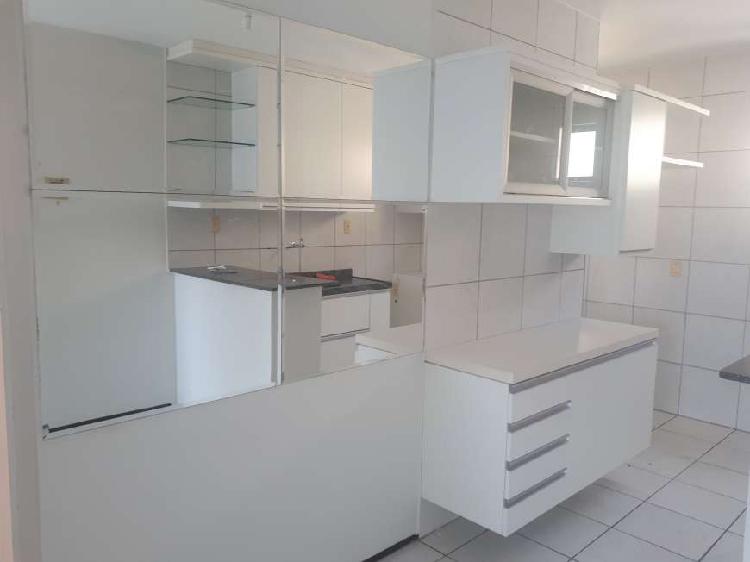 Apartamento com 2 Quartos à Venda, 58 m² por R$ 170.000