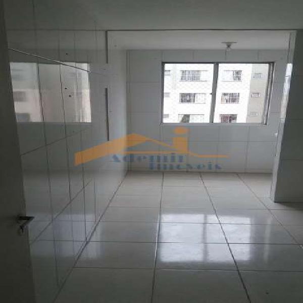 Apartamento com 2 Quartos à Venda, 58 m² por R$ 180.000