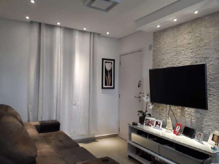 Apartamento com 2 Quartos à Venda, 59 m² por R$ 198.000