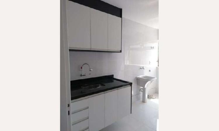 Apartamento com 2 Quartos à Venda, 60 m² por R$ 405.000