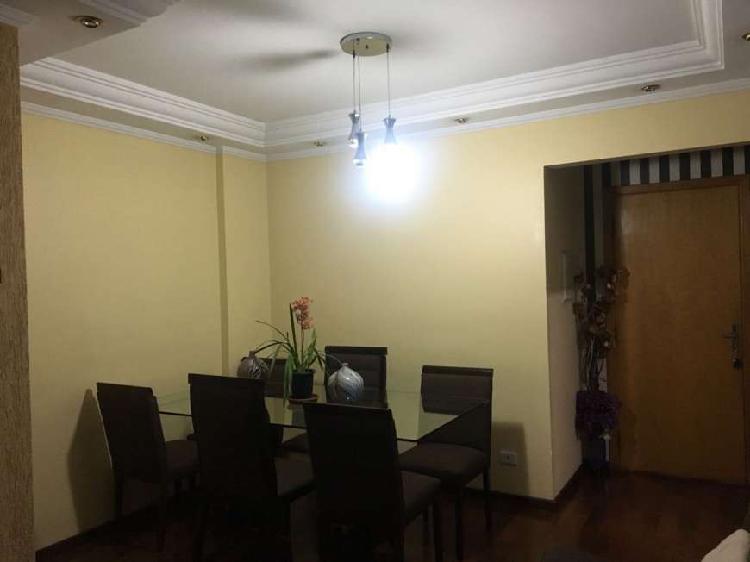 Apartamento com 2 Quartos à Venda, 62 m² por R$ 265.000