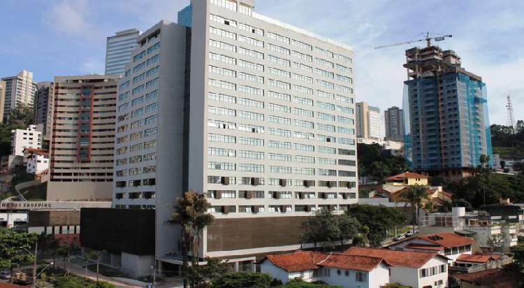 Apartamento com 2 Quartos à Venda, 62 m² por R$ 680.000