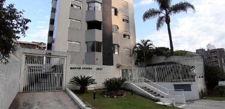 Apartamento com 2 Quartos à Venda, 63 m² por R$ 325.000