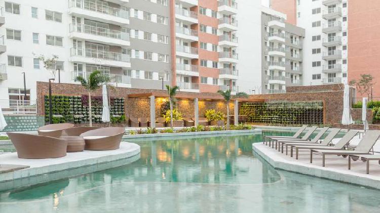 Apartamento com 2 Quartos à Venda, 64 m² por R$ 469.000
