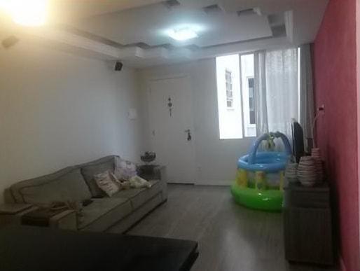Apartamento com 2 Quartos à Venda, 65 m² por R$ 140.000