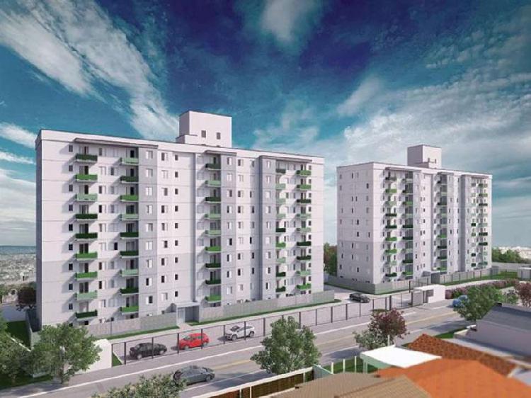 Apartamento com 2 Quartos à Venda, 70 m² por R$ 147.000