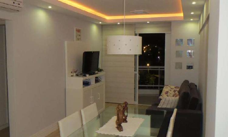 Apartamento com 2 Quartos à Venda, 70 m² por R$ 244.004