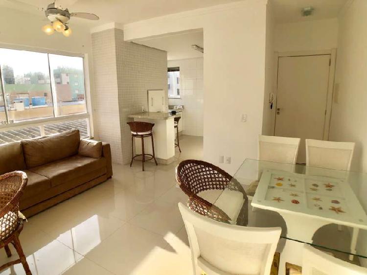 Apartamento com 2 Quartos à Venda, 70 m² por R$ 316.000