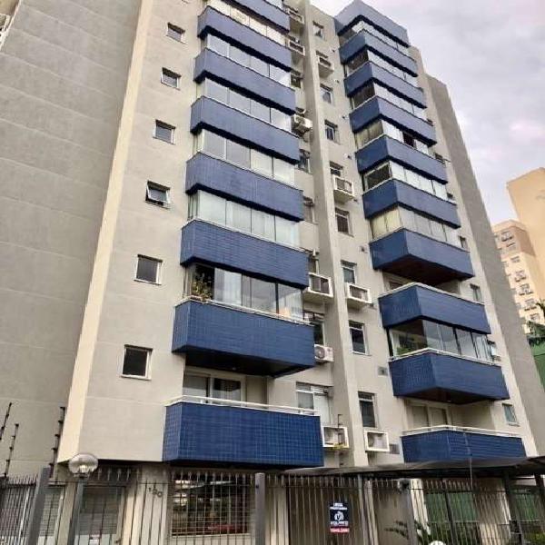 Apartamento com 2 Quartos à Venda, 71 m² por R$ 352.000