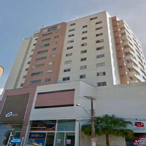 Apartamento com 2 Quartos à Venda, 74 m² por R$ 350.000