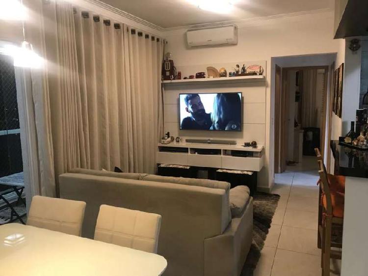 Apartamento com 2 Quartos à Venda, 75 m² por R$ 315.000