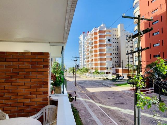 Apartamento com 2 Quartos à Venda, 79 m² por R$ 368.000