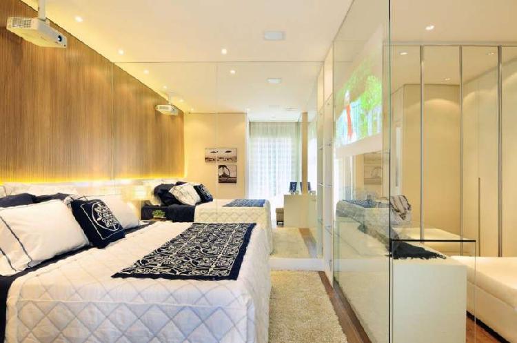 Apartamento com 2 Quartos à Venda, 98 m² por R$ 520.000