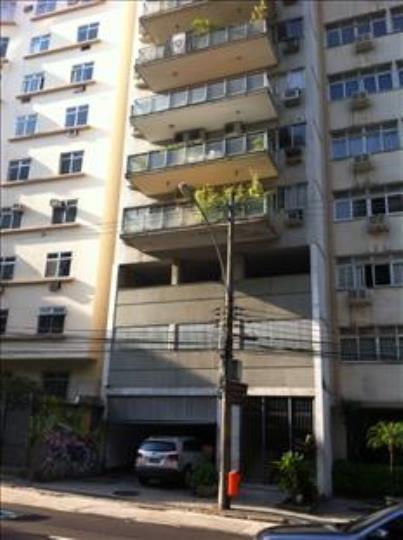 Apartamento com 2 Quartos para Alugar, 105 m² por R$
