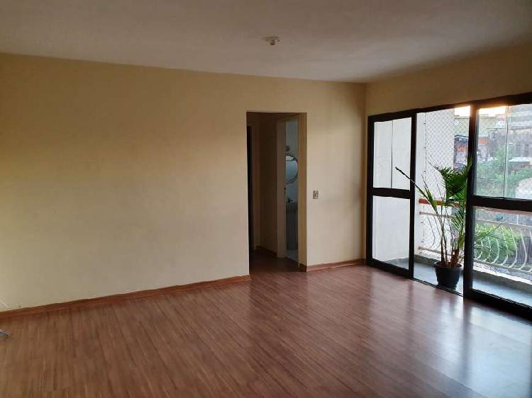 Apartamento com 2 Quartos para Alugar, 63 m² por R$