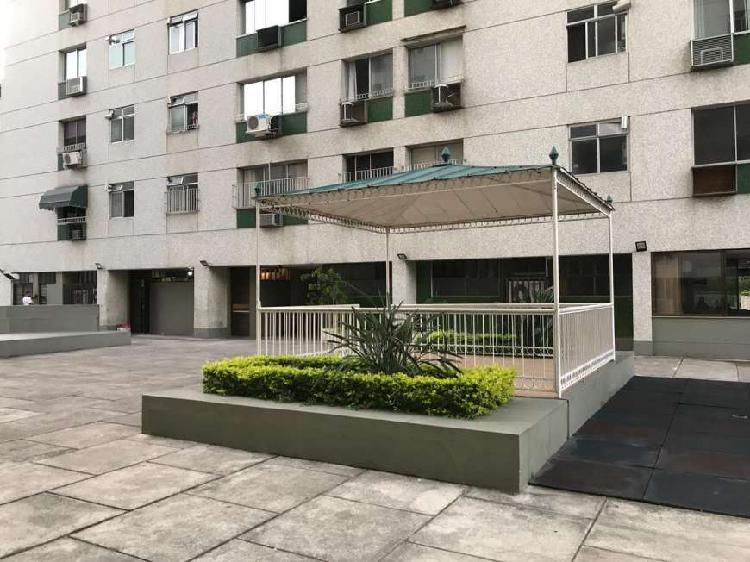 Apartamento com 2 Quartos para Alugar, 87 m² por R$