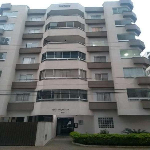 Apartamento com 3 Quartos à Venda, 100 m² por R$ 480.000