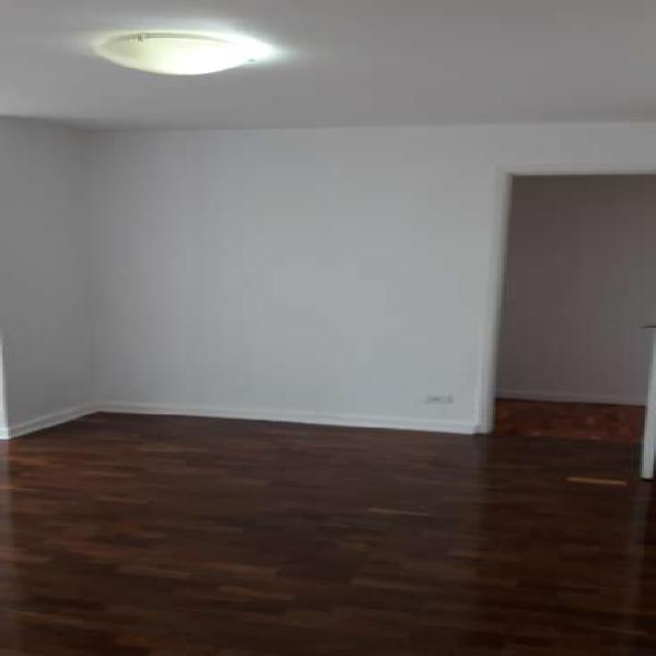 Apartamento com 3 Quartos à Venda, 100 m² por R$ 600.000