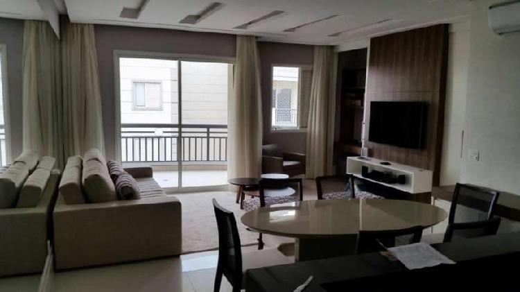 Apartamento com 3 Quartos à Venda, 101 m² por R$ 680.000