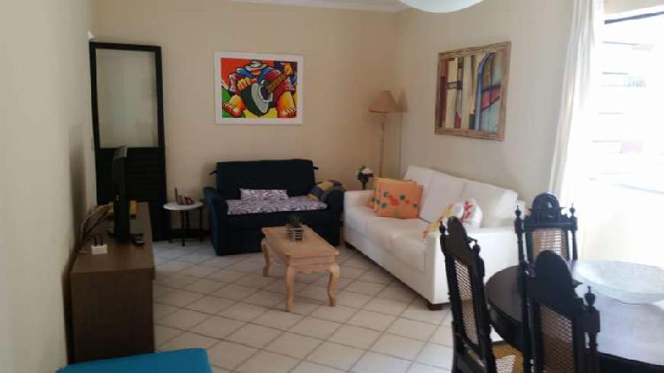 Apartamento com 3 Quartos à Venda, 102 m² por R$ 410.000