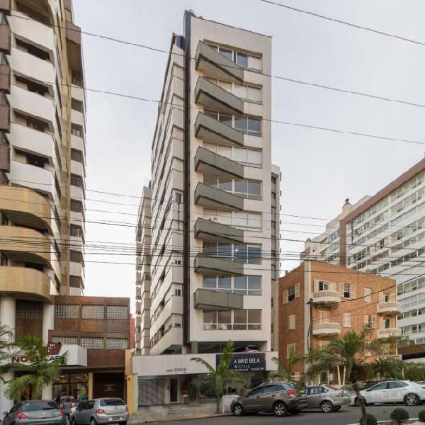 Apartamento com 3 Quartos à Venda, 102 m² por R$ 750.000