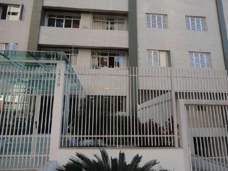 Apartamento com 3 Quartos à Venda, 104 m² por R$ 580.000