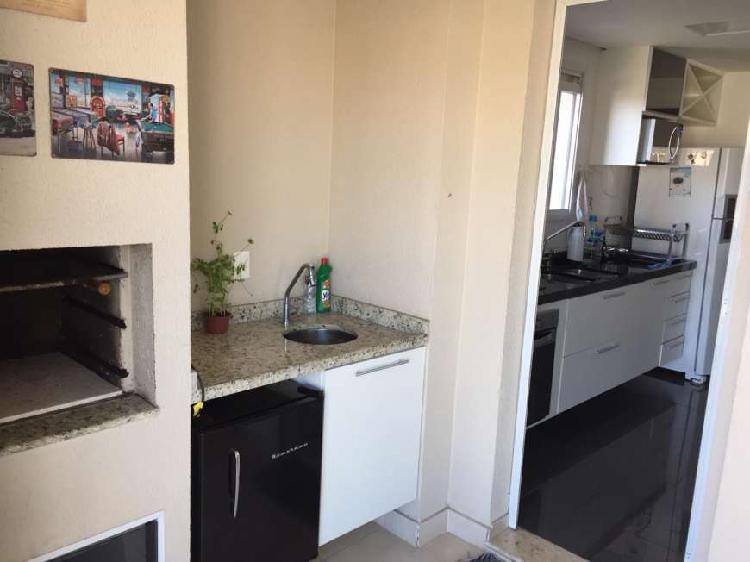 Apartamento com 3 Quartos à Venda, 105 m² por R$ 770.000
