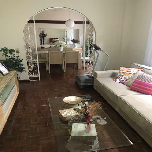 Apartamento com 3 Quartos à Venda, 110 m² por R$ 460.000