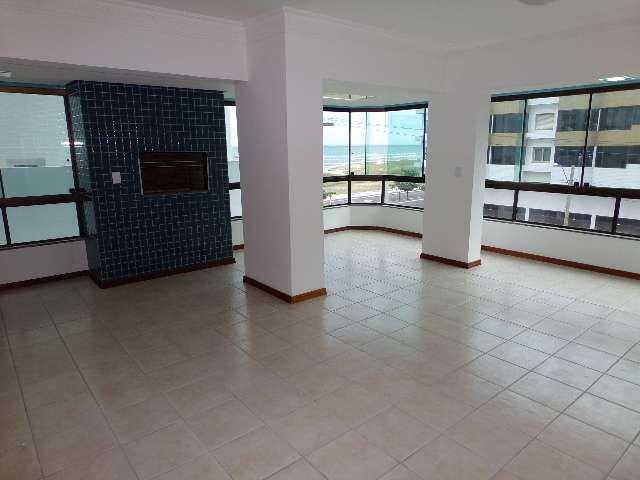 Apartamento com 3 Quartos à Venda, 120 m² por R$ 600.000