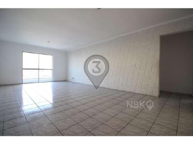 Apartamento com 3 Quartos à Venda, 128 m² por R$ 569.900