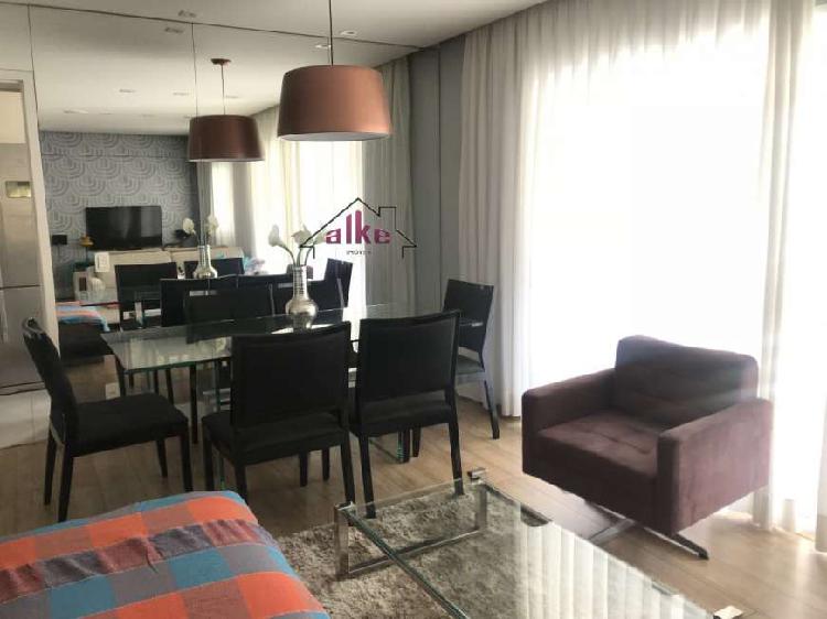 Apartamento com 3 Quartos à Venda, 131 m² por R$ 800.000