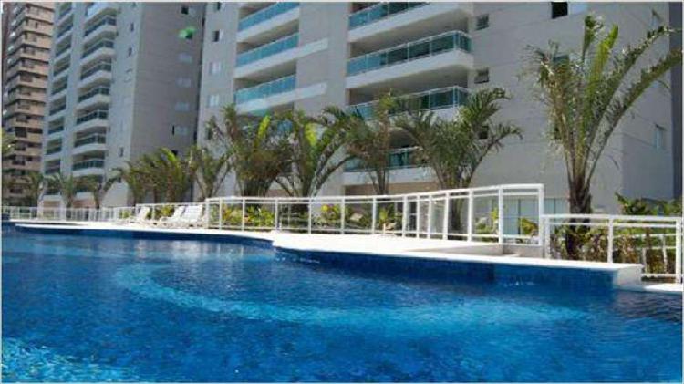 Apartamento com 3 Quartos à Venda, 134 m² por R$ 730.000