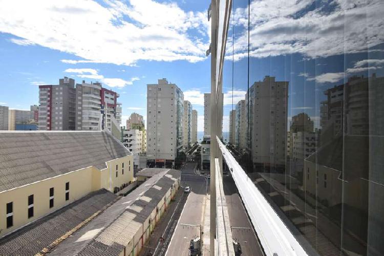 Apartamento com 3 Quartos à Venda, 158 m² por R$ 968.800